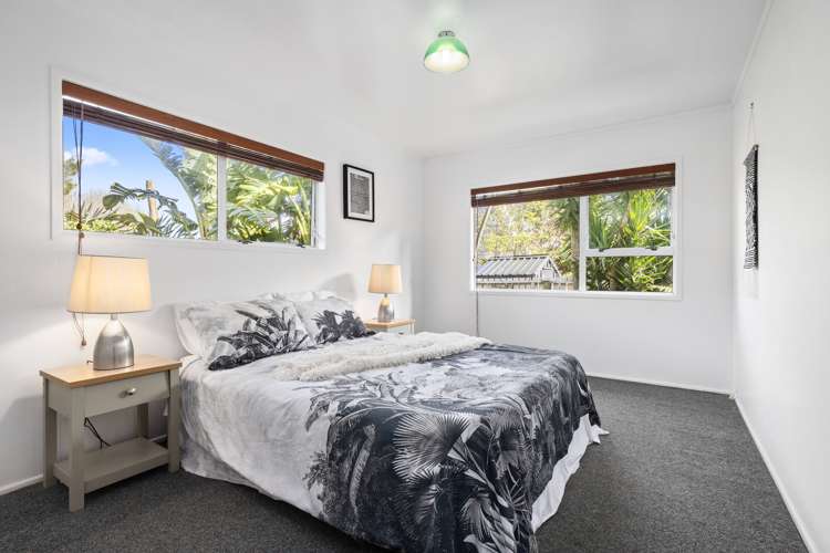 22 Leaming Place Clarks Beach_5