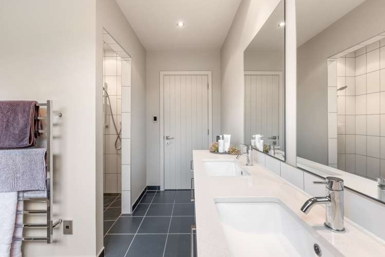 92 Kent Terrace Taradale_15