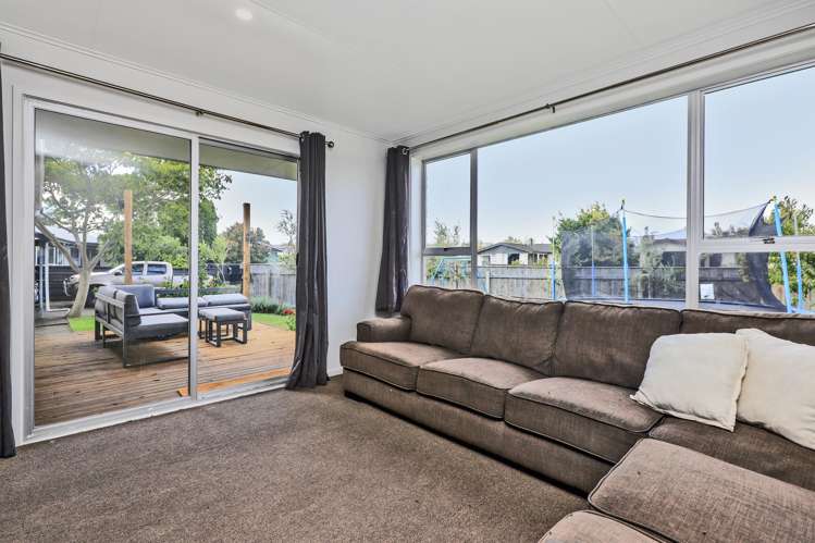 2 Murdoch Place Raureka_12