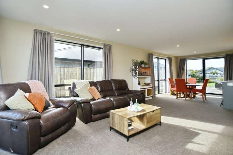 19 Quinn Crescent Woodend_2