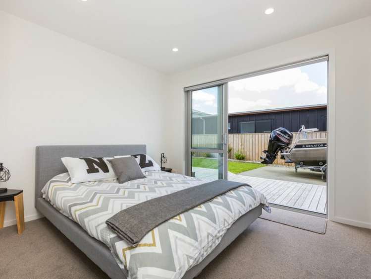 20 Laly Haddon Place Matakana_12