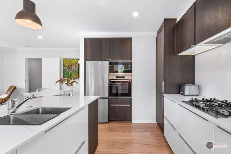 14a Nikau Grove Woburn_6