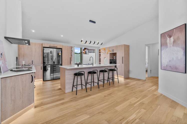 22 Tarahanga Street Northcote Central_7
