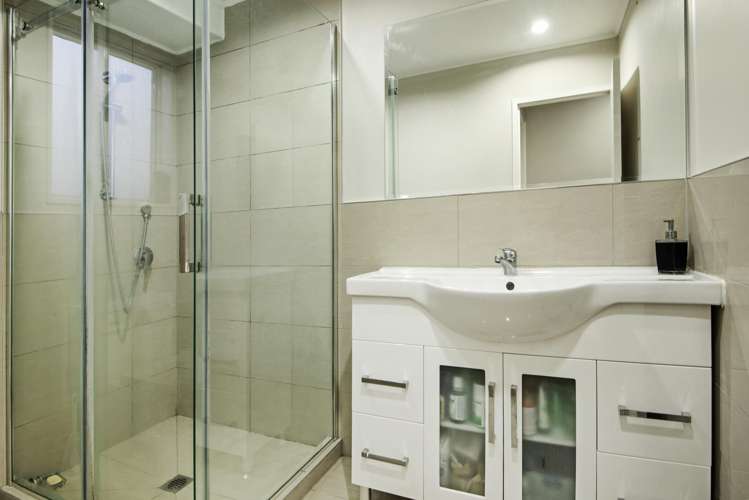 2/17 Etherton Drive Manurewa_7