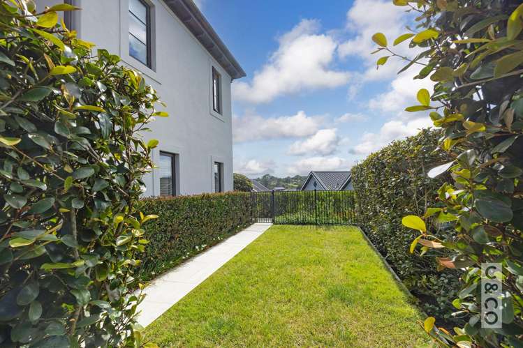8 Tauwaka Crescent Riverhead_24