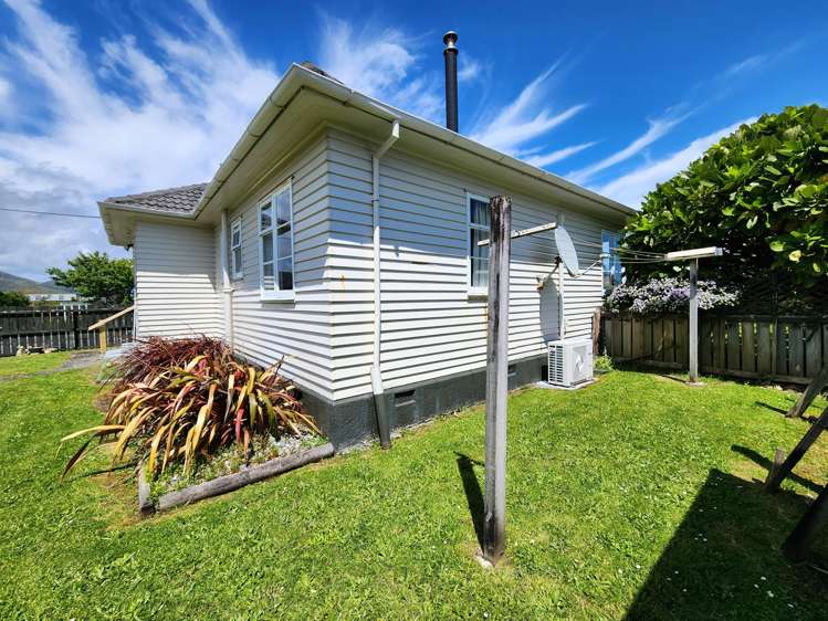 33 Firth Street Cobden_22