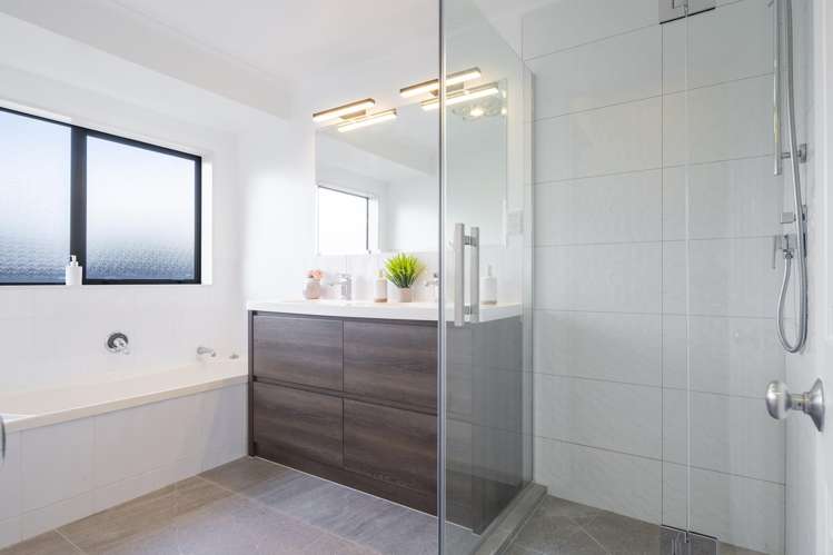 7 William Gamble Drive Greenhithe_14