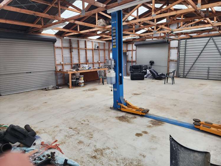 100 Domett Esplanade Cobden_13