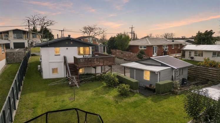 24 Garden Heights Avenue Glenview_19