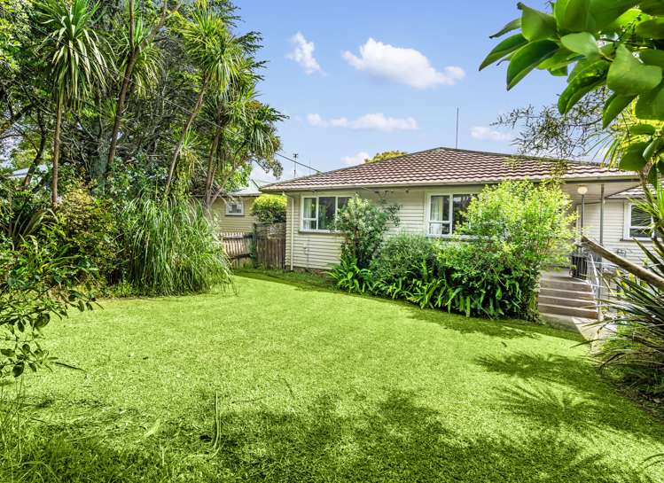 23 Taipari Road Te Atatu Peninsula_17