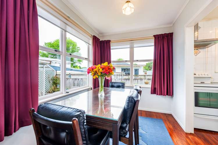 29 Clinton Avenue Te Atatu Peninsula_5