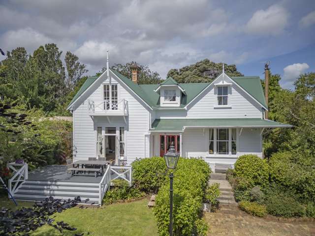 Majestic Redmount Lodge opportunity!