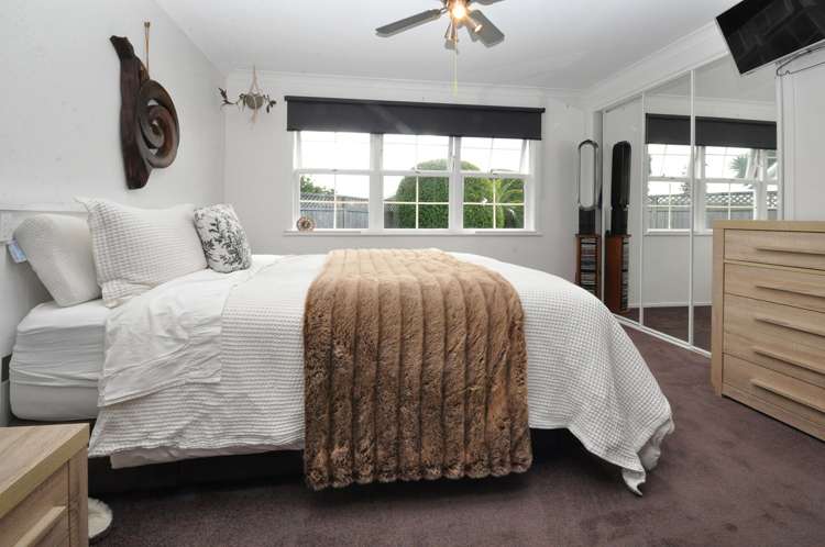 27 Clinton Avenue Te Atatu Peninsula_12