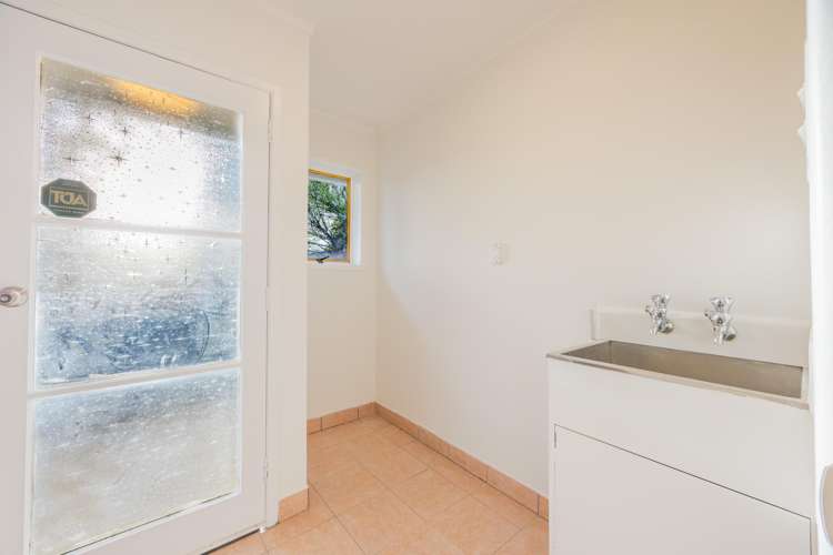 15B Percy Spiller Avenue Maraenui_6