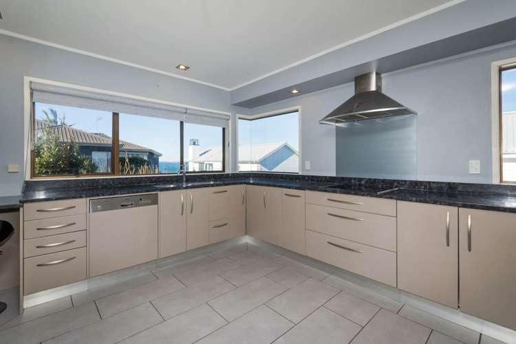 10 Newburn Road Waiake_5