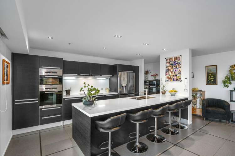 5/50B Cross Road (Apt 202 Nautilus)_1