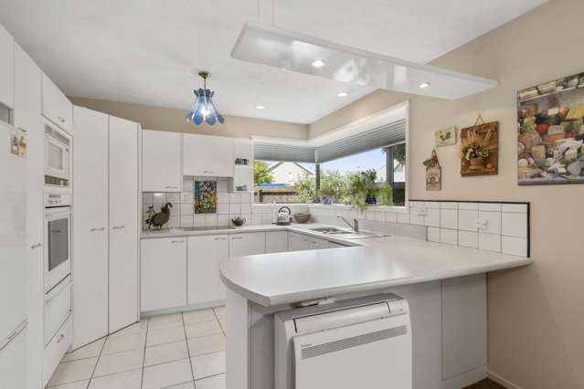 20 Tangmere Place Burwood_1