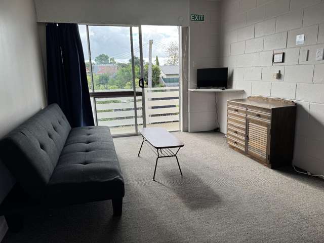 8/795 Heaphy Terrace 1055_1