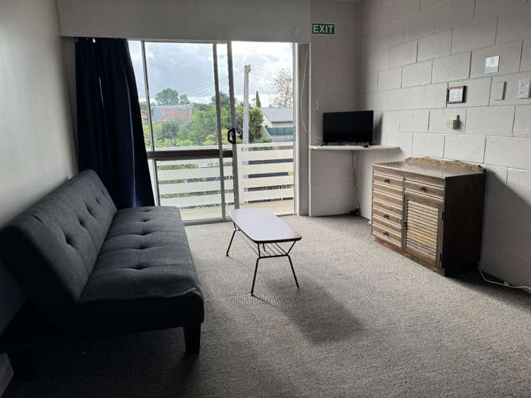 8/795 Heaphy Terrace 1055_1