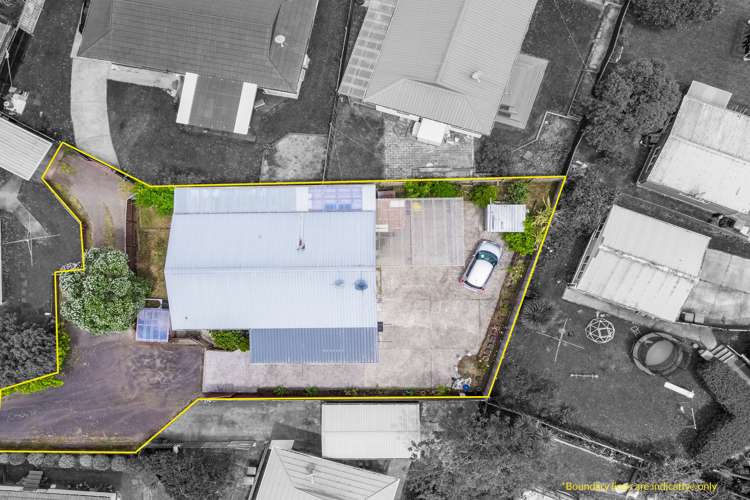 13 Glen Close Glen Eden_16