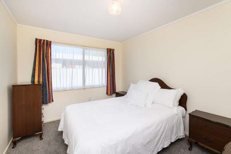 3B Denbigh Square Feilding_6