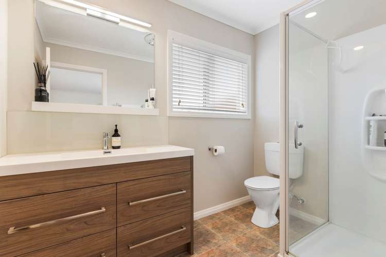 26 Moyrus Crescent East Tamaki Heights_17