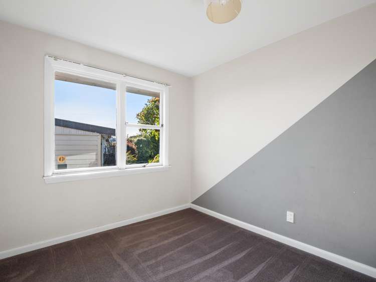 6 Robin Street Burwood_15