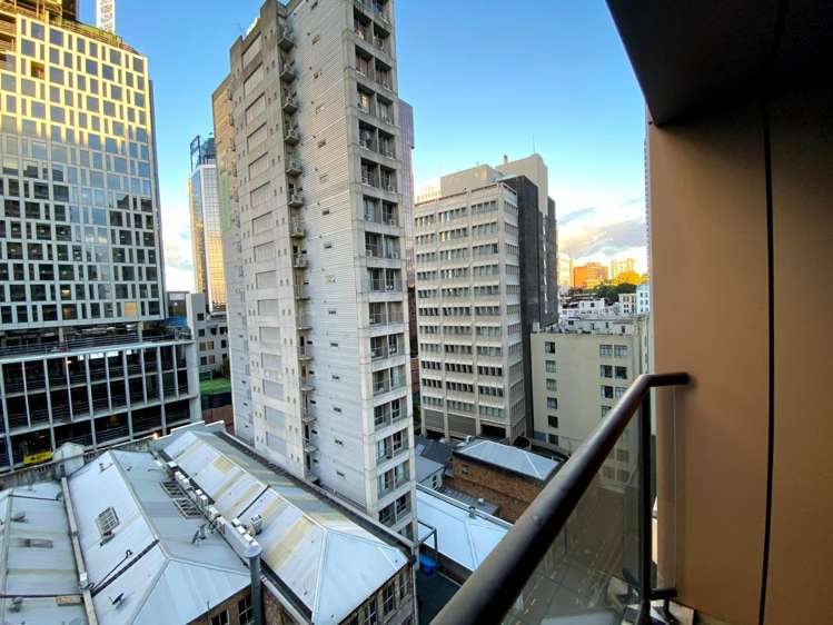 10J/76 Albert Street City Centre_8