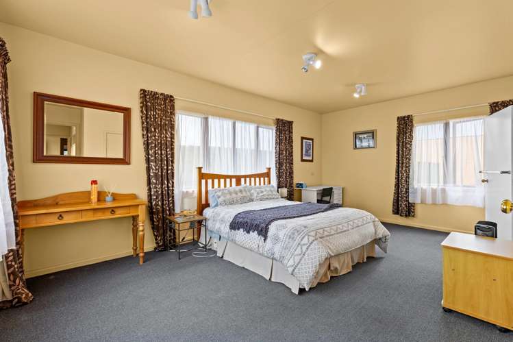 75 Arnott Street and part there of 75A Reid Line West Feilding_14