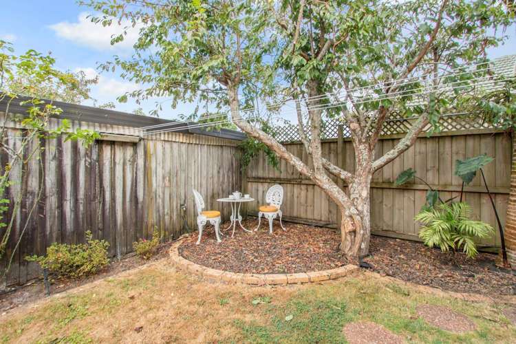 8 Stokes Avenue Te Atatu Peninsula_11