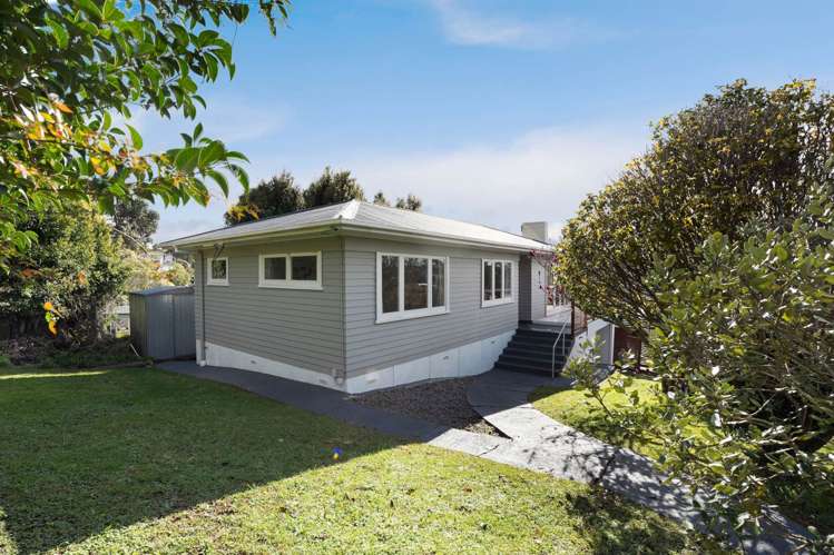 1/227 Wairau Road Totara Vale_1