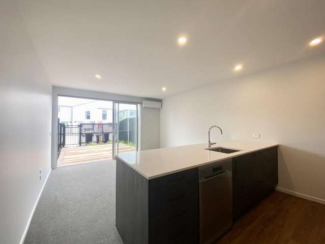 2/94 Cobham Street 10222_3
