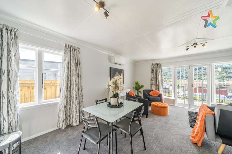 28 Main Road Wainuiomata_7