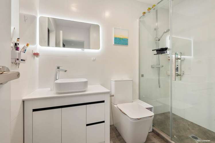 14B Coniston Avenue Te Atatu South_6
