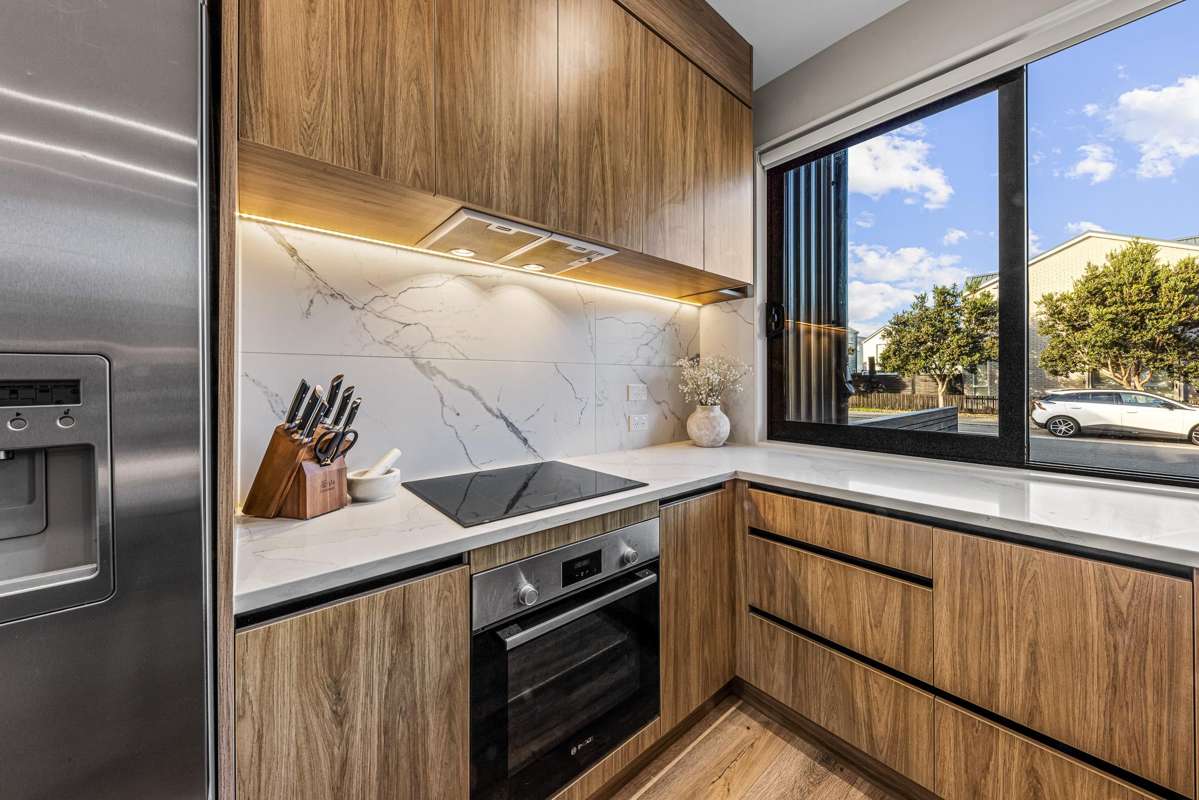 42 Glidepath Road_2