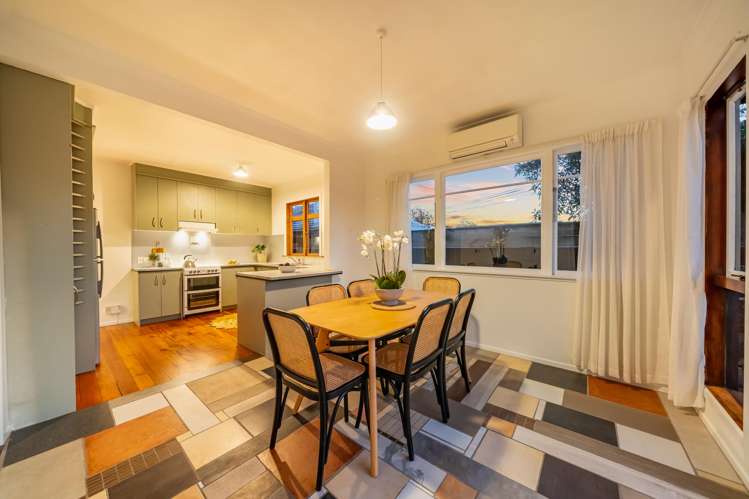 53 Palmer Crescent Silverstream_12