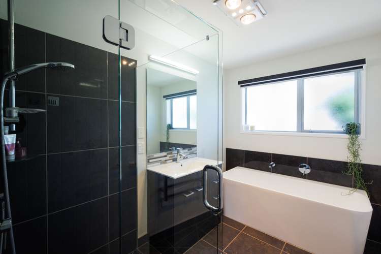 8 Huffington Place Feilding_16