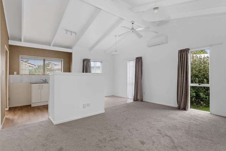 1/6 Bloomfield Place Onerahi_2