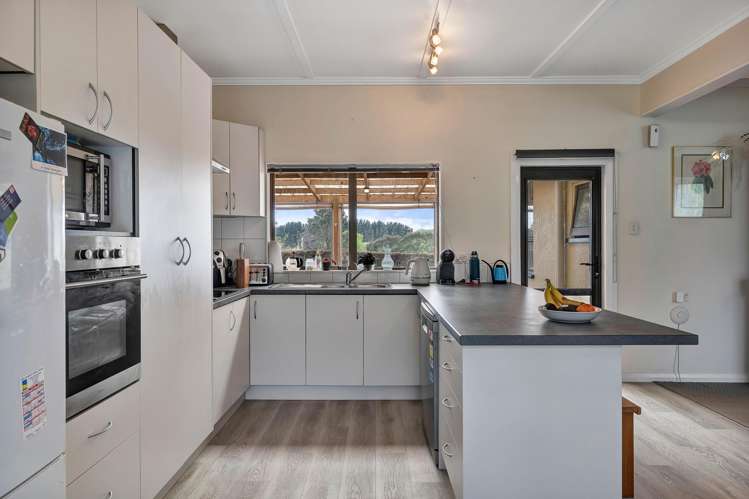 275 Henwood Road Paraite_1