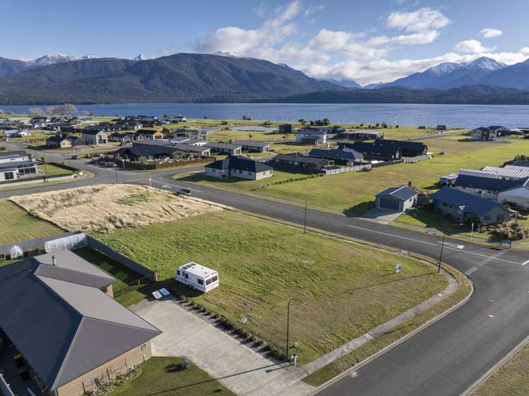 31 South Arm Drive_4