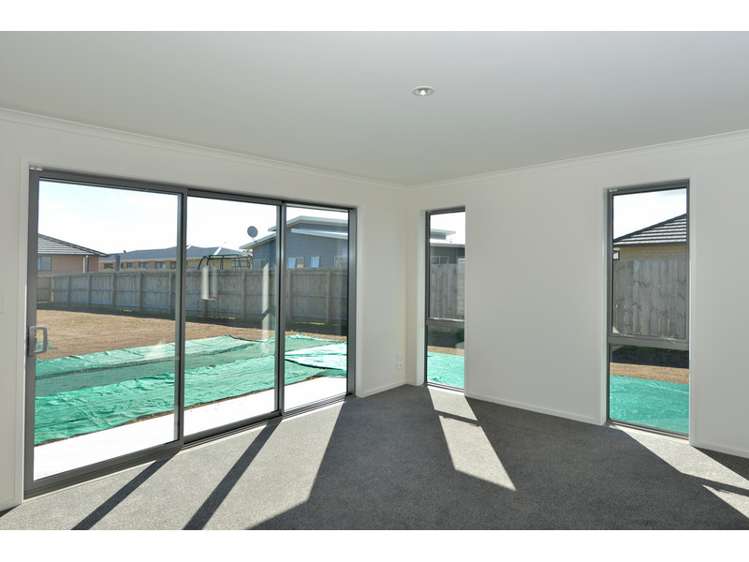 7 Pyle Road East One Tree Point_7