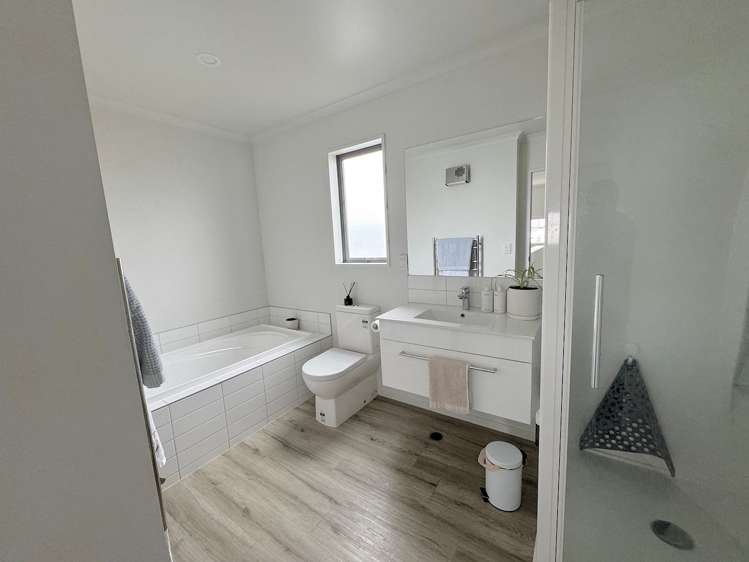 44 William Dawson Crescent Wigram_11