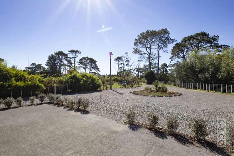 231 Waitakere Road Taupaki_7