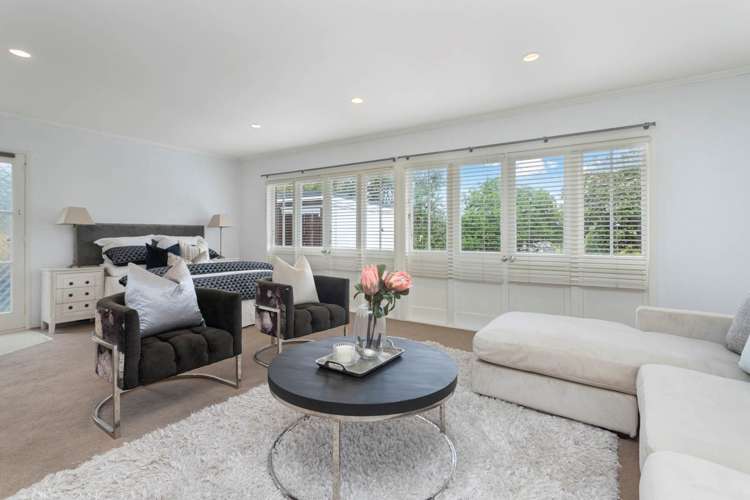 11 Seymour Road Mellons Bay_15