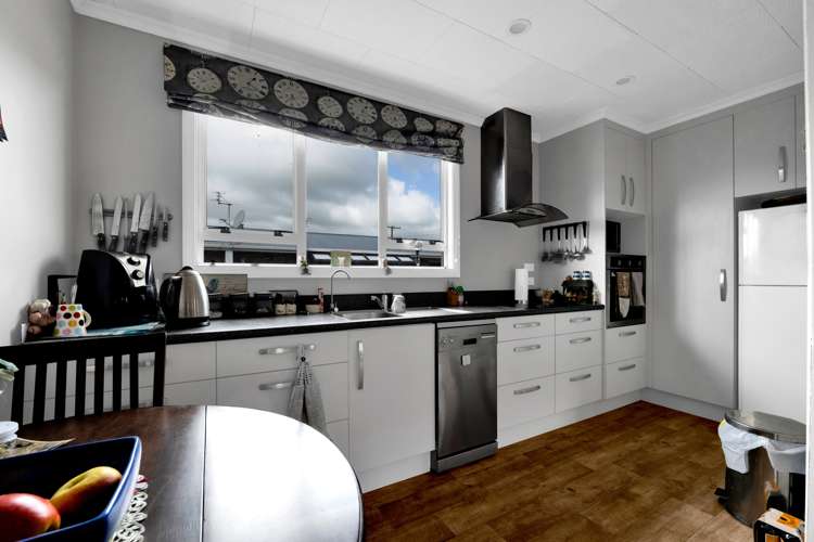 32 Conway Road Eltham_4