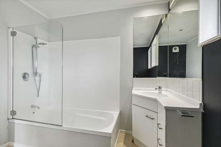 24a Gurkha Crescent Khandallah_6