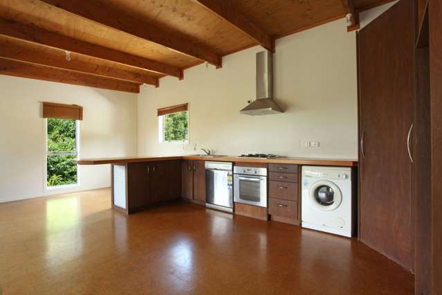 14b Main Road Raglan_3