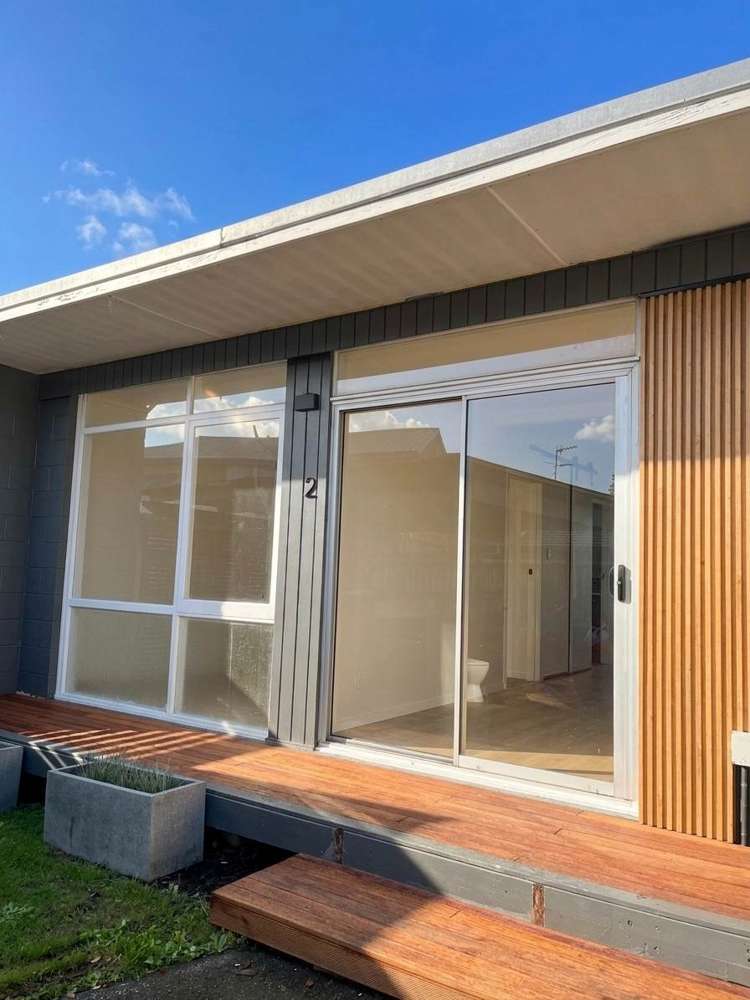 2/15a Moana Avenue_0