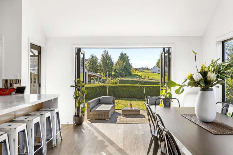 214 Mapara Road Acacia Bay_16