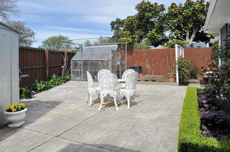 6 Kumai Place Sockburn_16